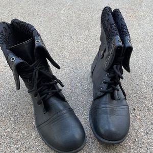 Black boots size 8.5
